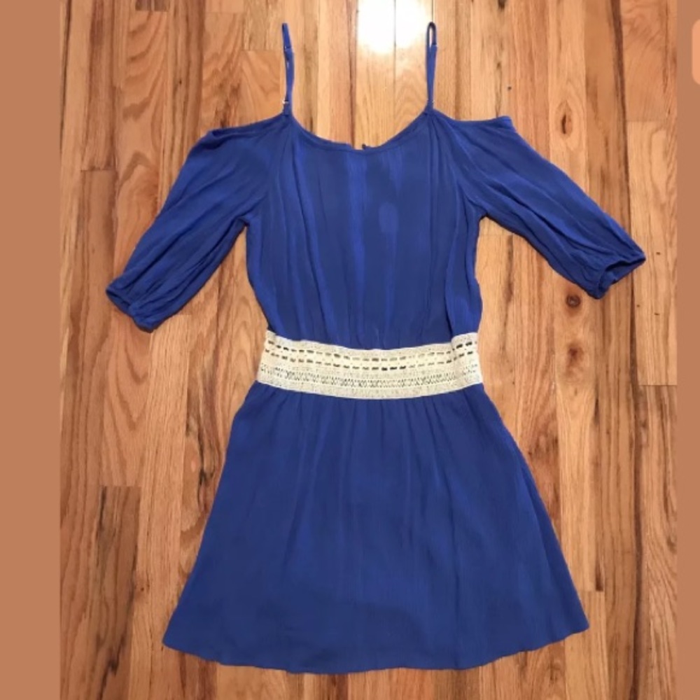 Adorable cold shoulder dress